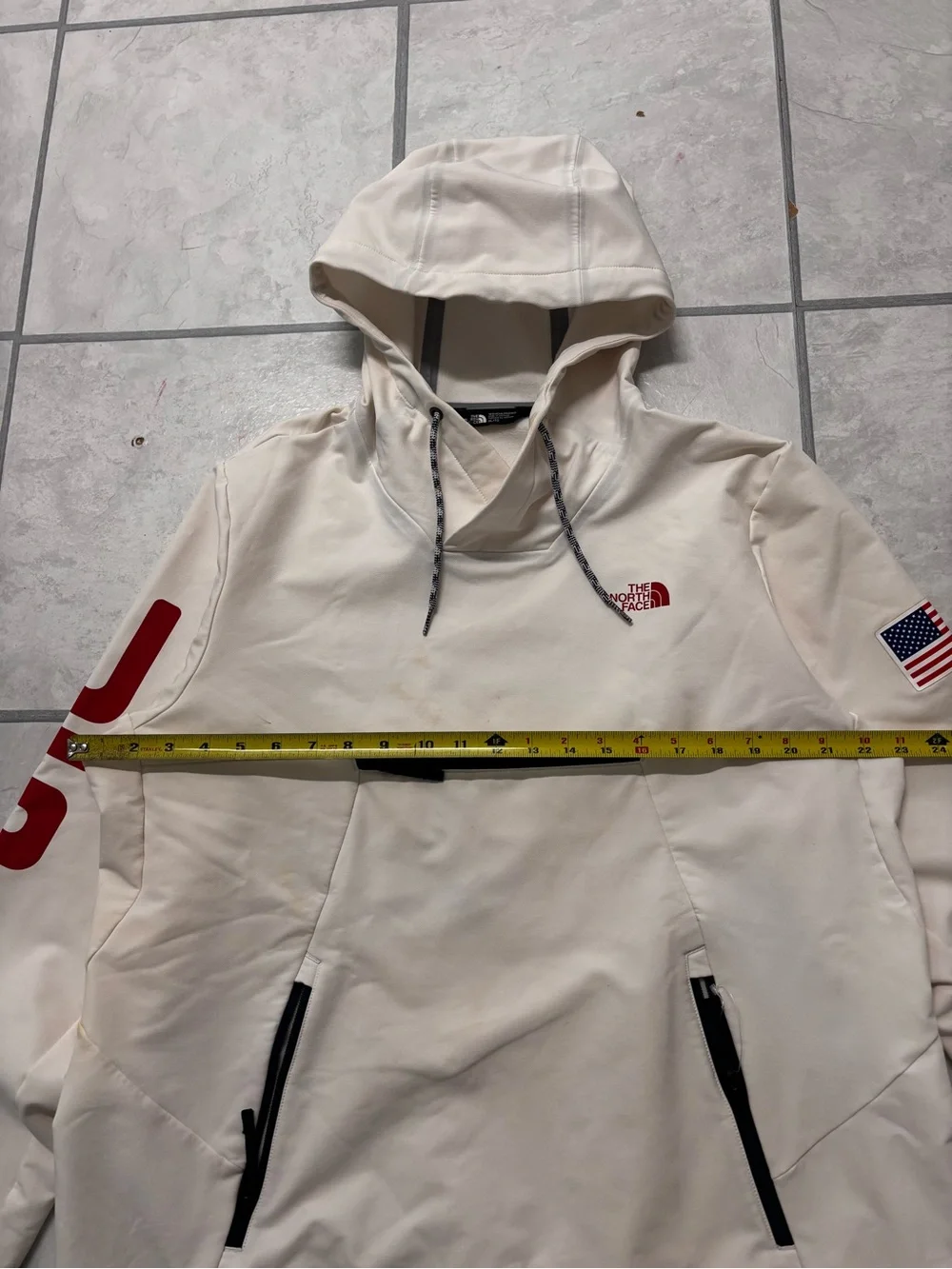 The North Face Men’s Cream Waterproof Japan style Pullover Hoodie Size Xl